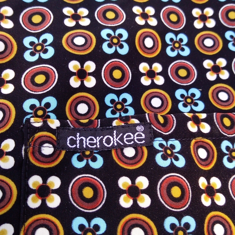 Patterned Cherokee Button Down Front V Neck Scrub… - image 8